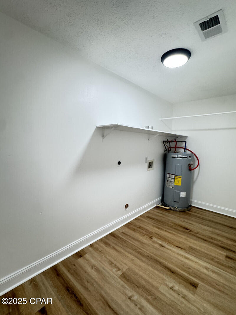 North Lagoon Oaks 6th Add - Residential