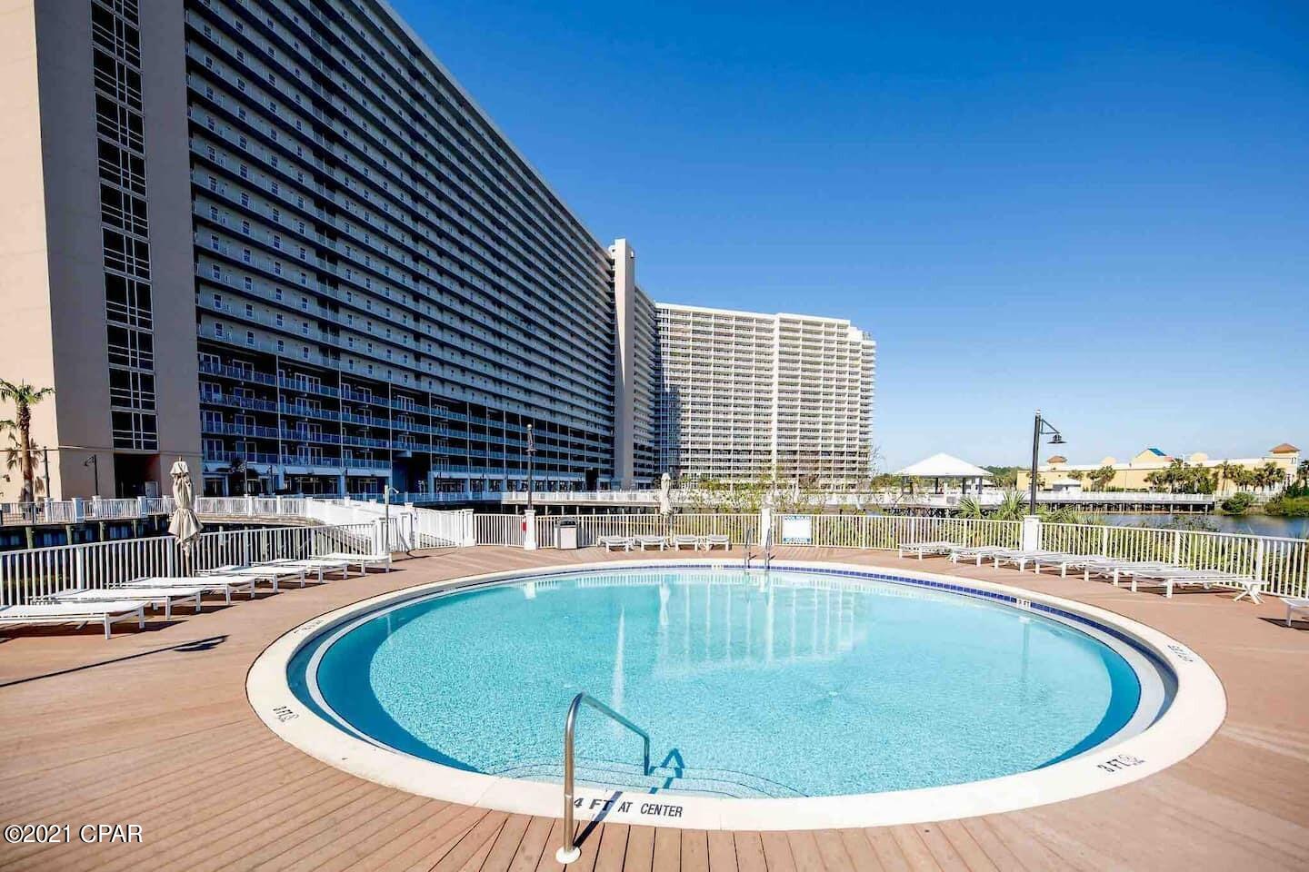 Laketown Wharf - Residential