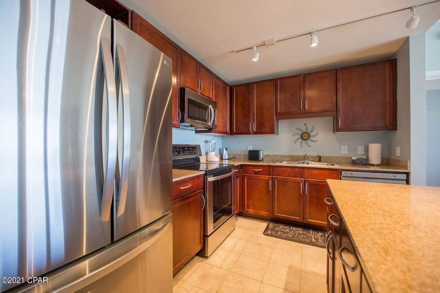 Laketown Wharf - Residential