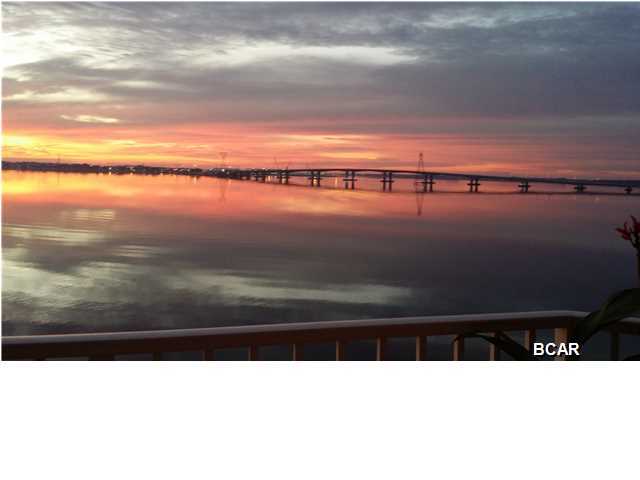 Hibiscus By The Bay - Residential