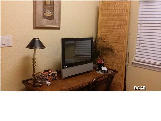 Hibiscus By The Bay - Residential