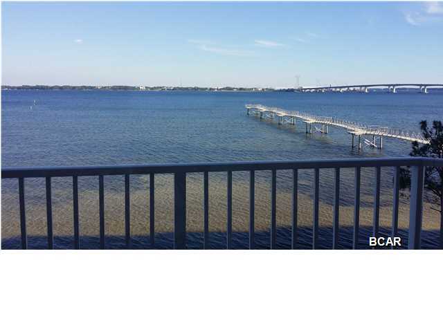 Hibiscus By The Bay - Residential