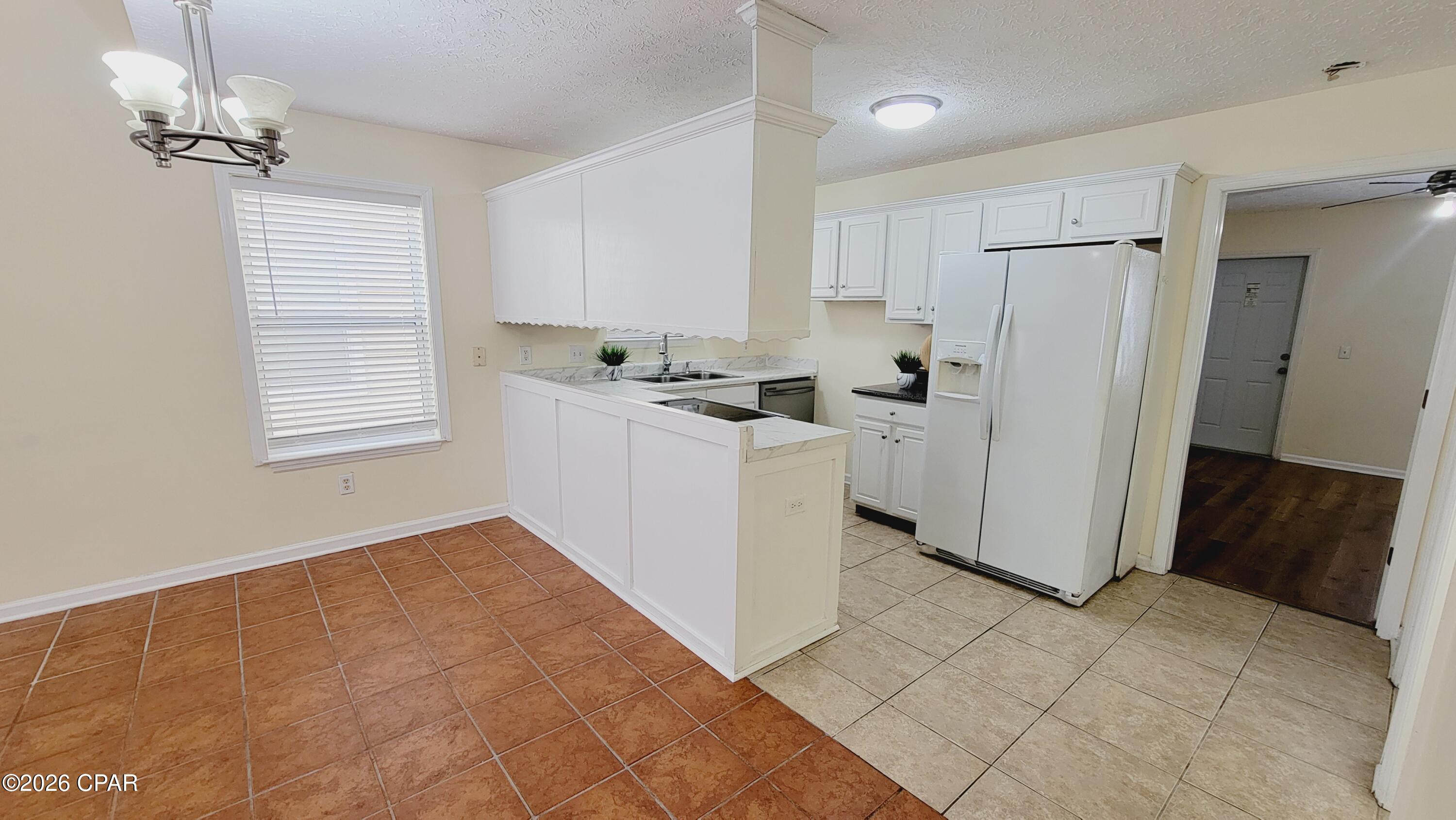 Palm Cove Phase III - Residential Lease