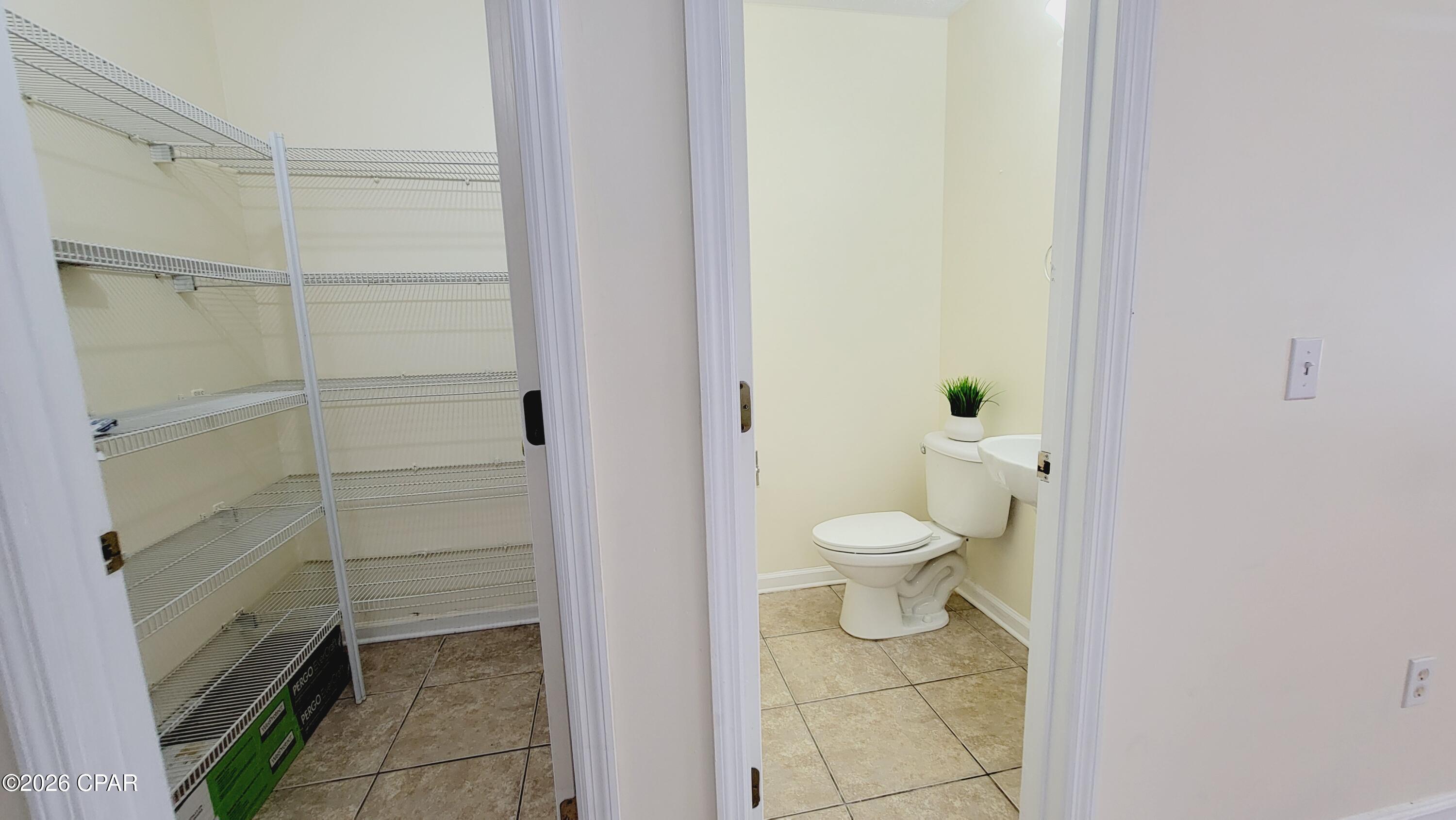 Palm Cove Phase III - Residential Lease