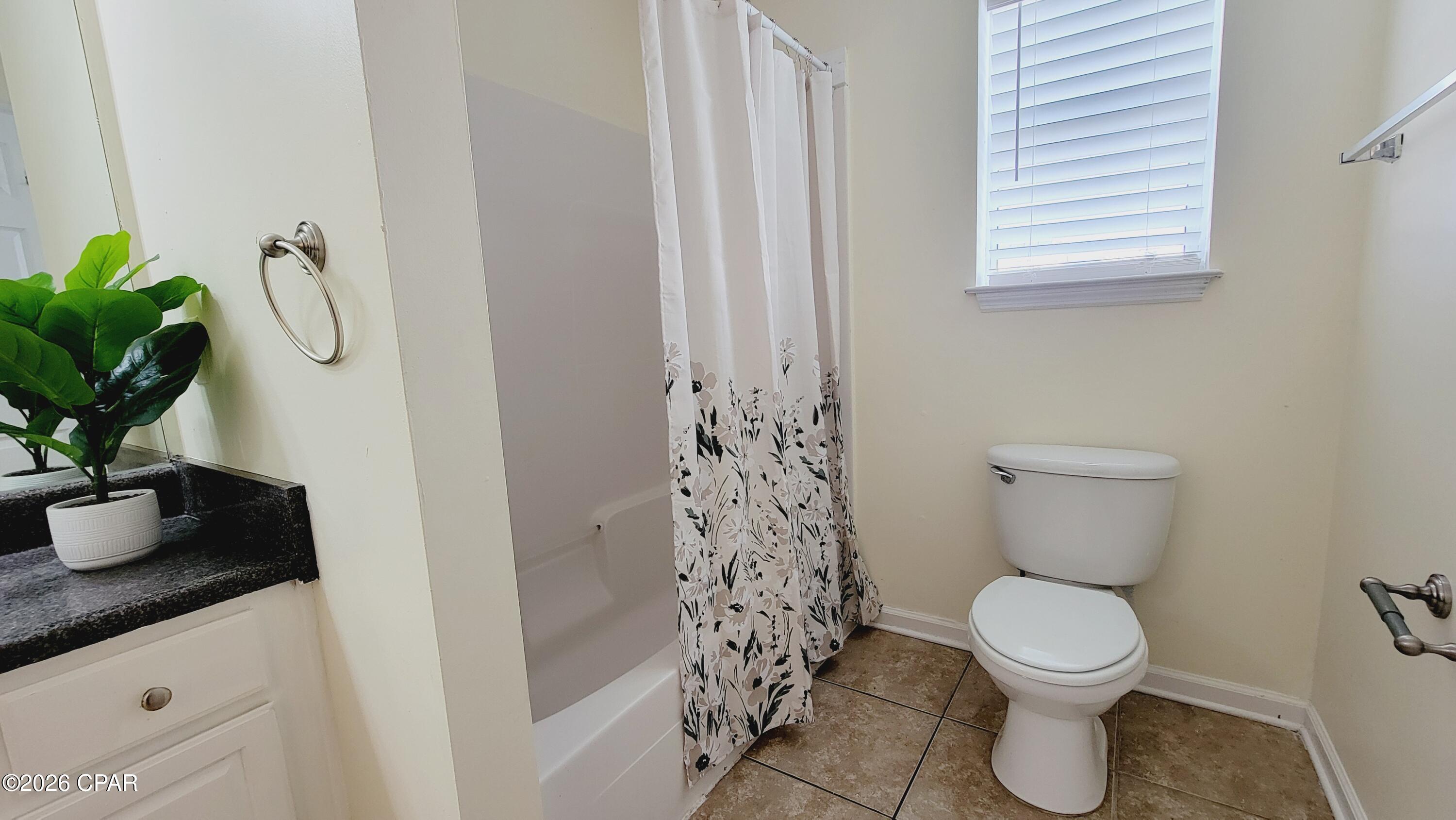 Palm Cove Phase III - Residential Lease