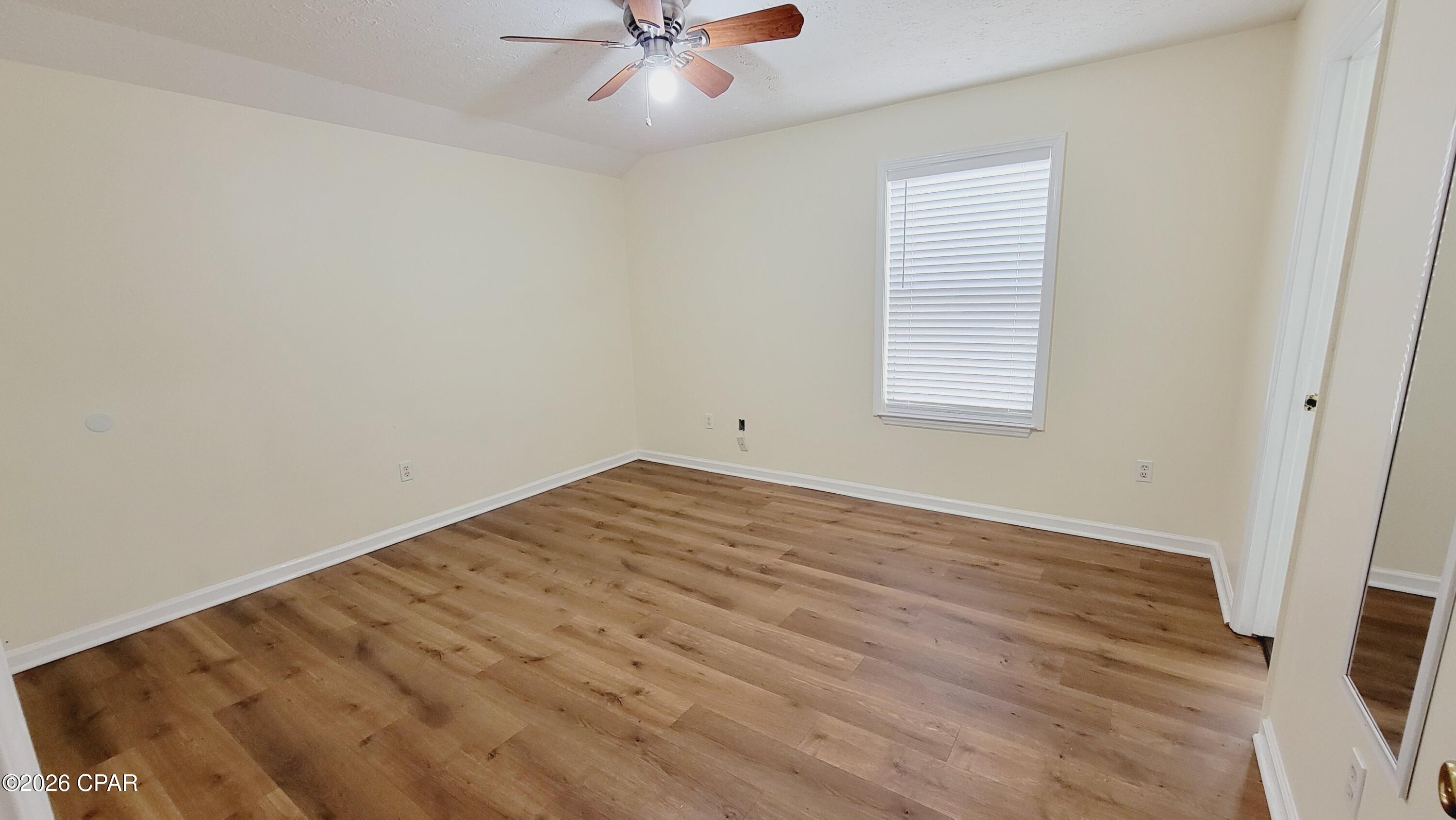 Palm Cove Phase III - Residential Lease