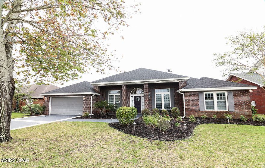 CURRENTLY UNDER CONTRACT, SELLER ACCEPTING BACKUP OFFERS Former Parade Home stunner located in the desirable King's Point area. This home includes a flex space and dining room off the foyer, which flows into the great room area with open kitchen, breakfast nook, and family room. The floor plan is a 3-way split, with the owner's suite tucked away on the left side of the home, and the three guest bedrooms on the opposite side of the home.  The spacious fenced-in yard and covered screened-in lanai make ideal outdoor spaces. Updates include newer roof, windows, flooring, and interior paint, as well as newer stainless steel appliances.  The extensive crown molding, plantation shutters, and quality craftmanship of this home is absolutely beautiful. Call today for a private showing!