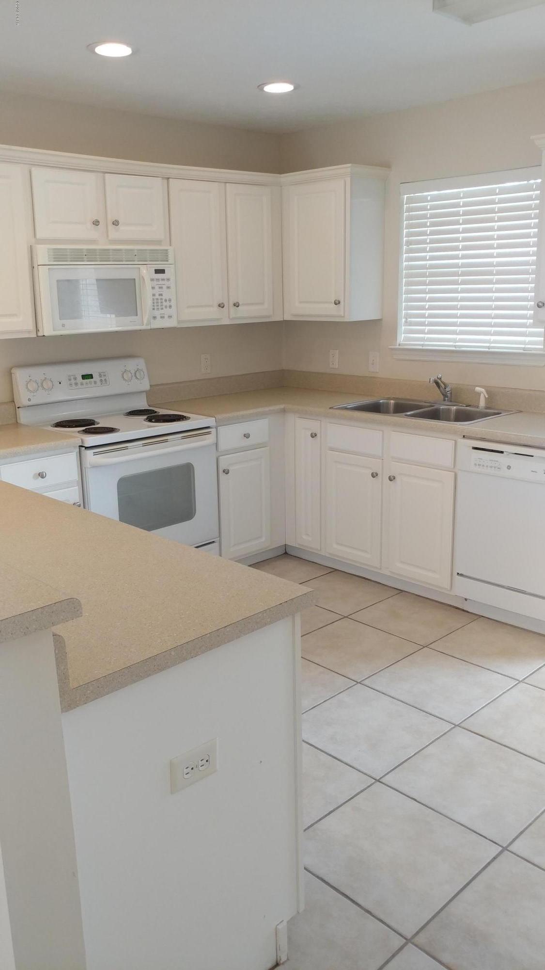 Gates At Sterling Cove - Residential