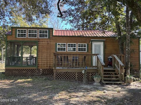 A home in Wewahitchka