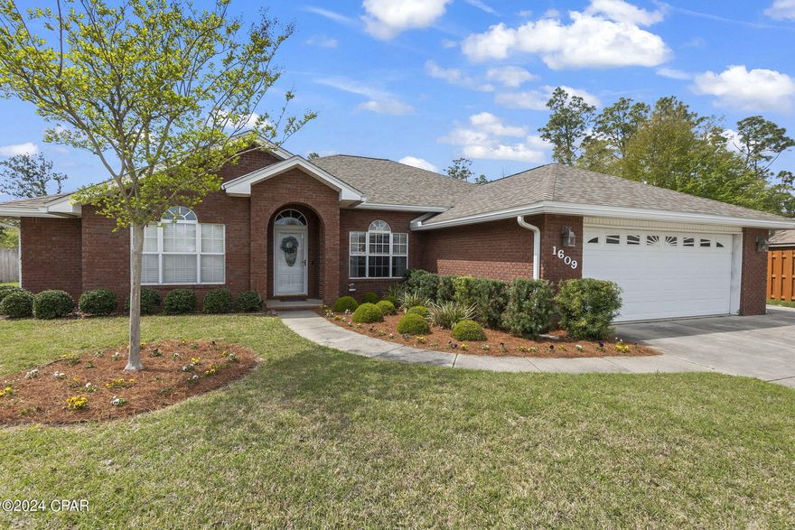 EXECUTIVE 4 BEDROOM 3.5 BATH, SPLIT PLAN HOME ON A CUL-DU-SAC in the popular Mowat Highlands Subdivision! Home backs up to  a wooded area, giving great privacy. The fabulous L-shaped pool has the perfect area to play, but also has a 25 yard lap area! Thanks to an open-floor plan, this home works great for both formal and casual entertaining. Many upgrades make it truly elegant, yet functional. There are formal living and dining rooms, a home office, and a family room with fireplace that is open to the incredibly spacious kitchen. Tons of granite countertops and cabinet space, a huge breakfast bar, walk-in pantry and stainless steel appliances, including an induction cooktop and double ovens, make this a chef's dream.  The Master Bedroom has a tray ceiling and access to the screened porch and pool. The Master Bath vanity is very spacious, has double sinks, a knee space for hair and makeup, whirlpool tub, separate shower and his-and-her walk-in closets. You can also access the screened porch and pool from the family room.
Large laundry room has utility sink and extra storage space. The oversized garage has pull-down stairs to access the attic. The driveway has extra paved parking. This home is nestled on a cul-de-sac and there are sidewalks throughout the subdivision. A true family-friendly community only minutes from schools, shopping centers, restaurants and more! All info including, but not limited to, age, sq footage, room sizes, lot size are approx. and must be verified by Buyers, if concerned.