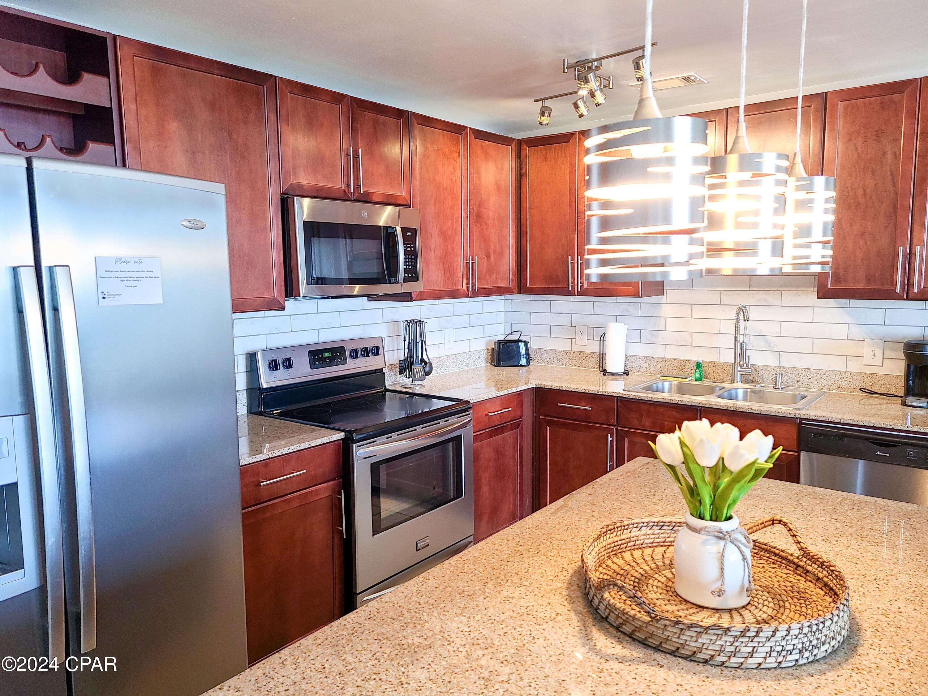 Laketown Wharf - Residential