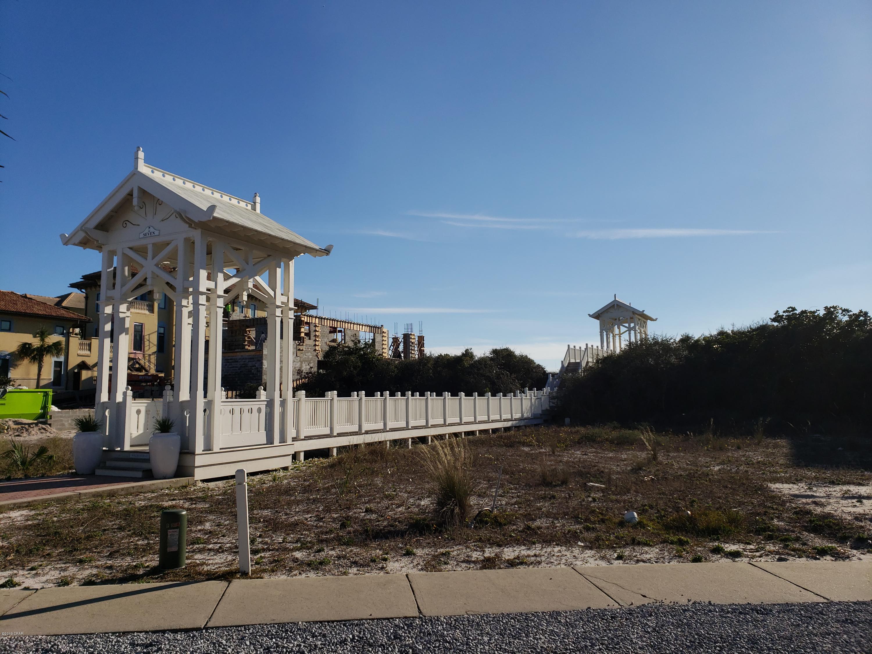 Carillon Beach - Land