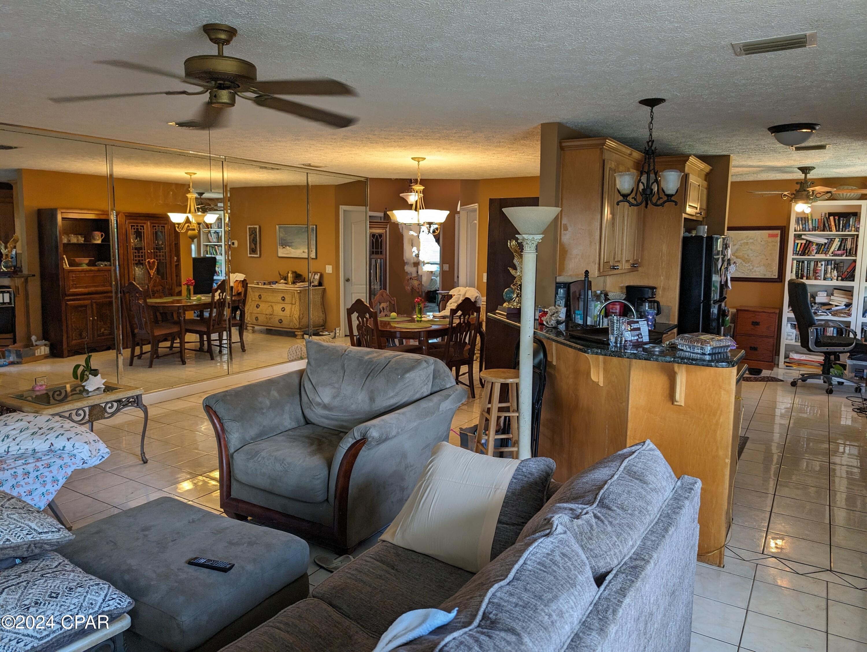 Hutchison's 2nd To Bahama Bch - Residential