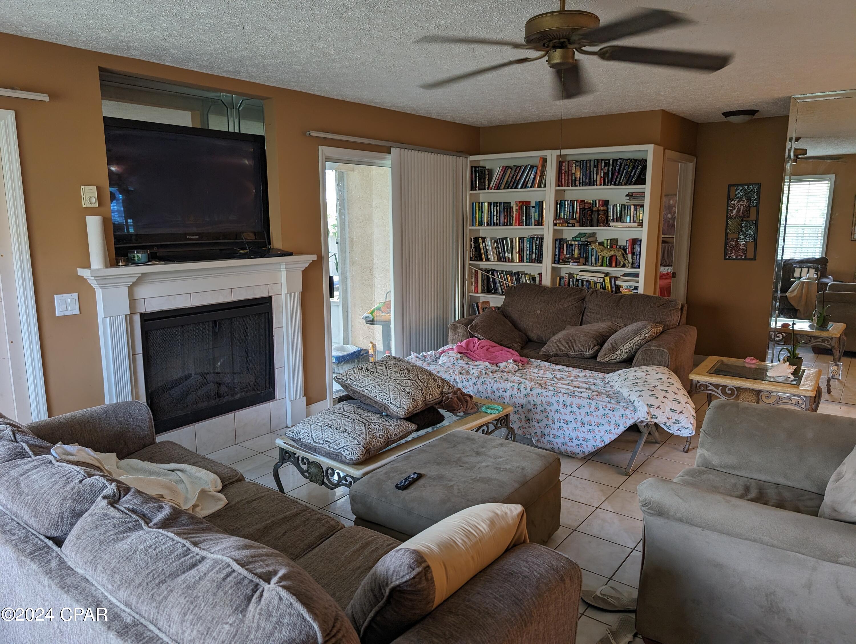 Hutchison's 2nd To Bahama Bch - Residential