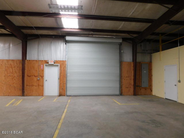 [No Recorded Subdiv] - Commercial Sale