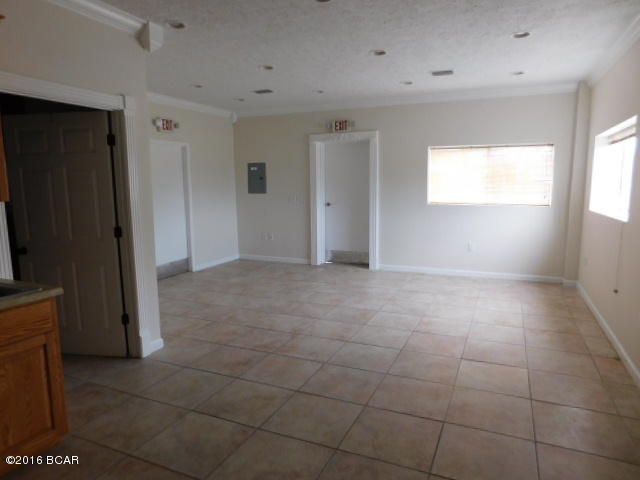 [No Recorded Subdiv] - Commercial Sale