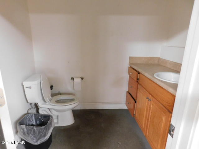 [No Recorded Subdiv] - Commercial Sale