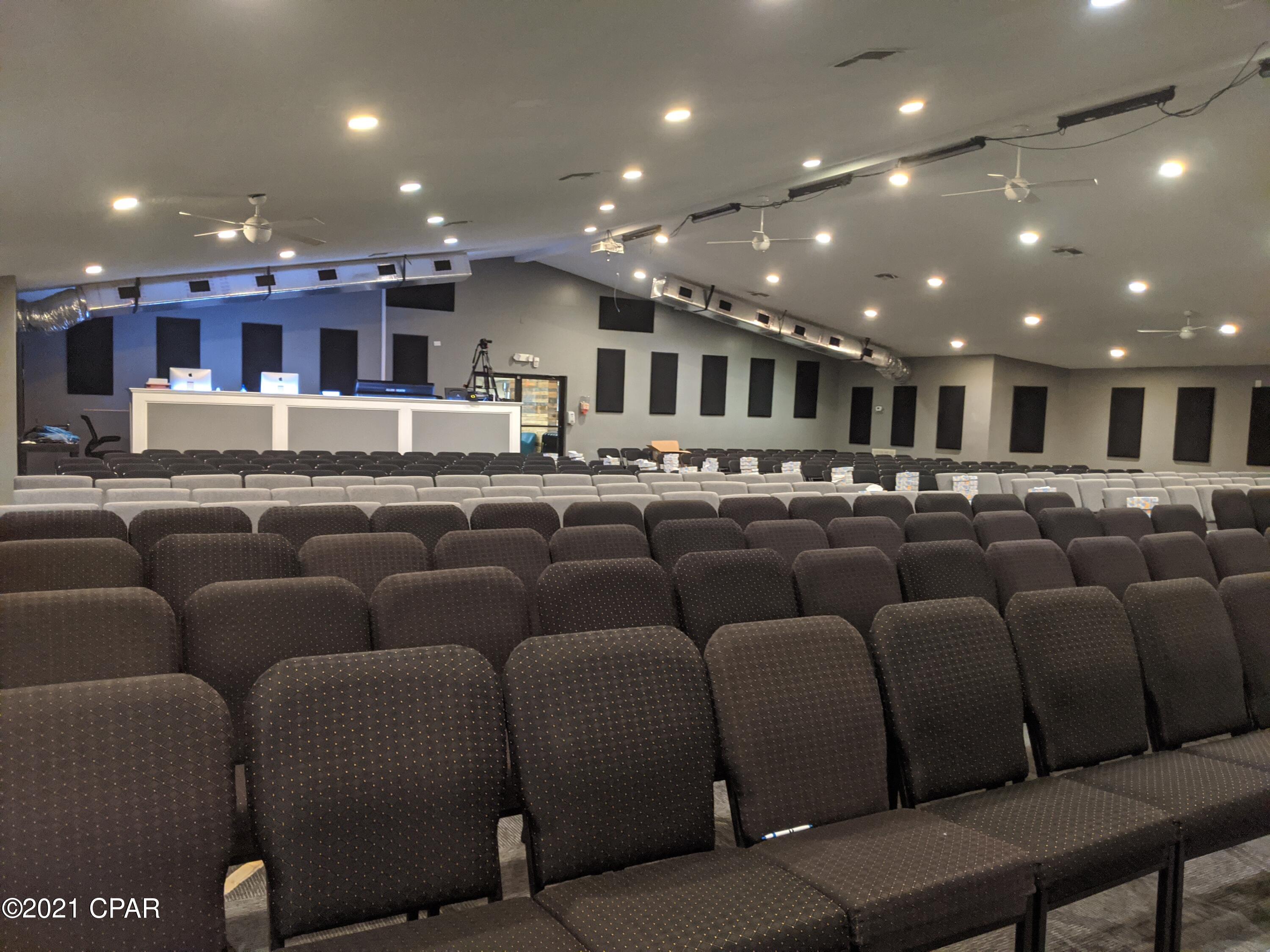 [No Recorded Subdiv] - Commercial Sale