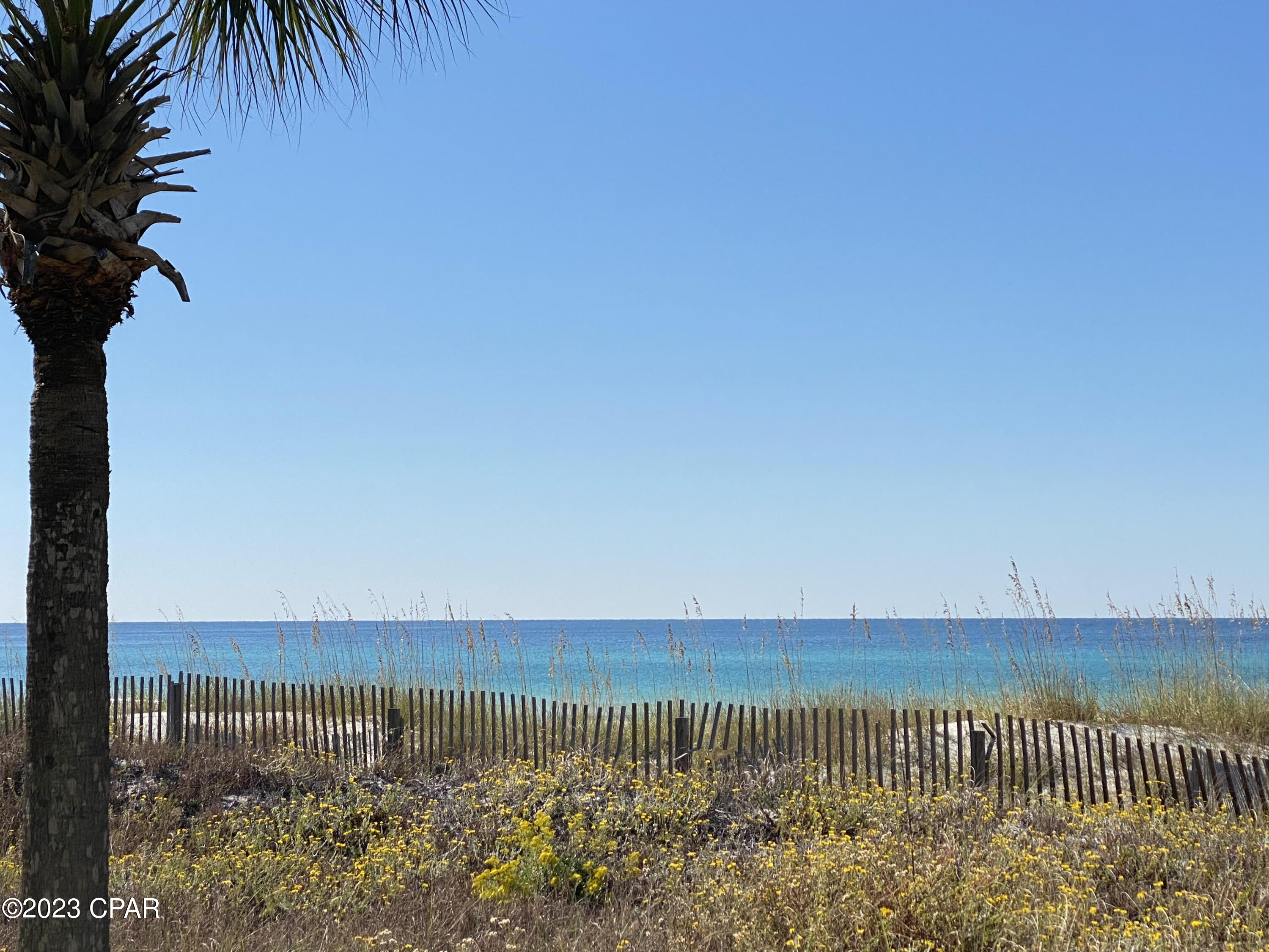 Villa Chateaus - Residential