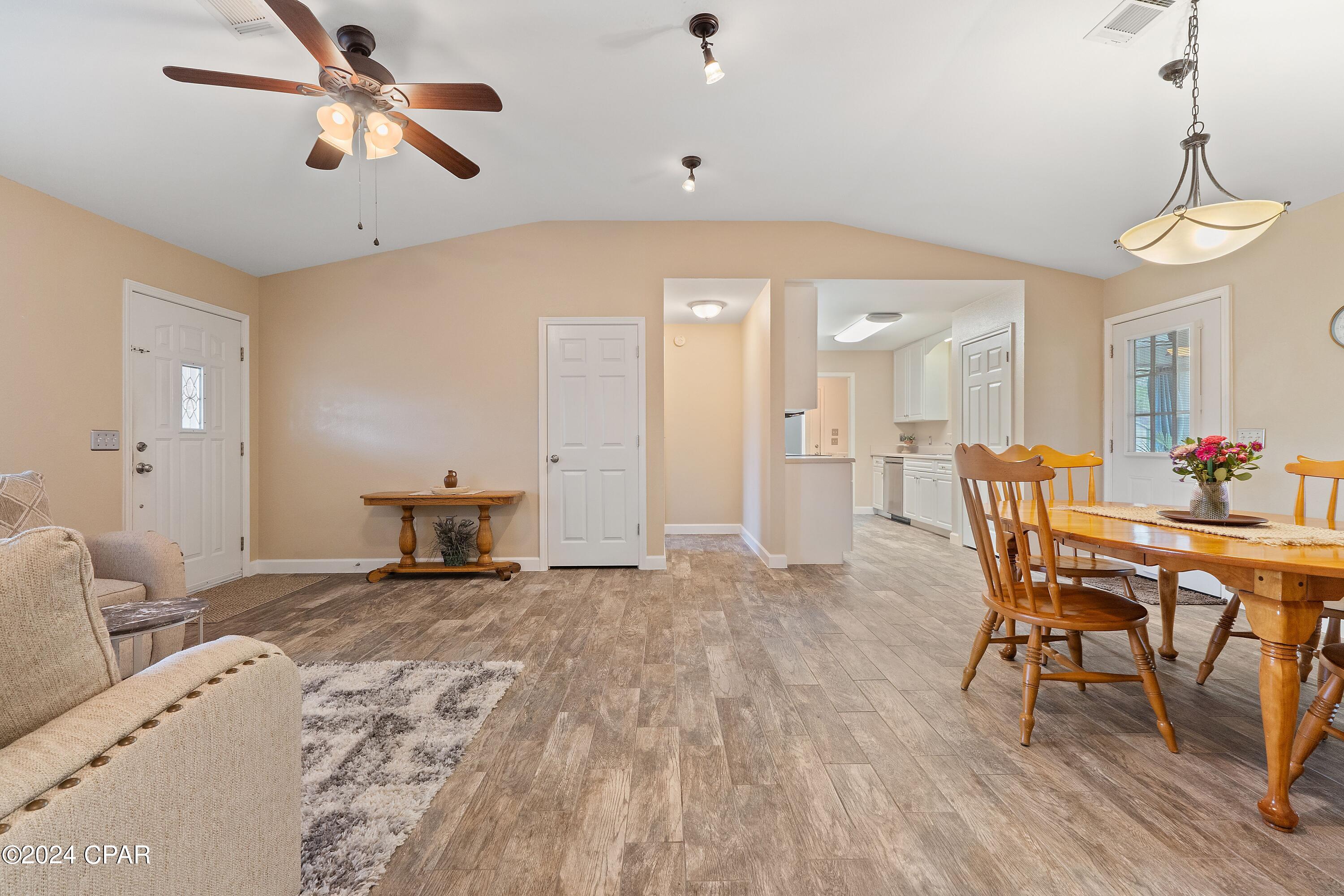 Holly By The Sea - Residential