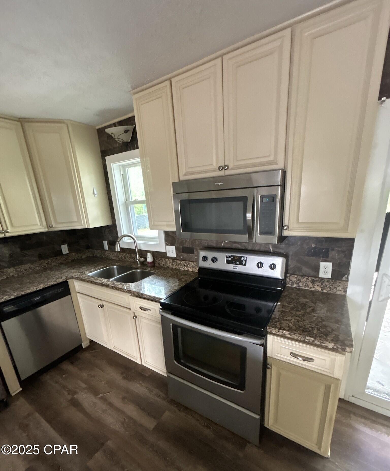 Greenbriar Estates 1 - Residential