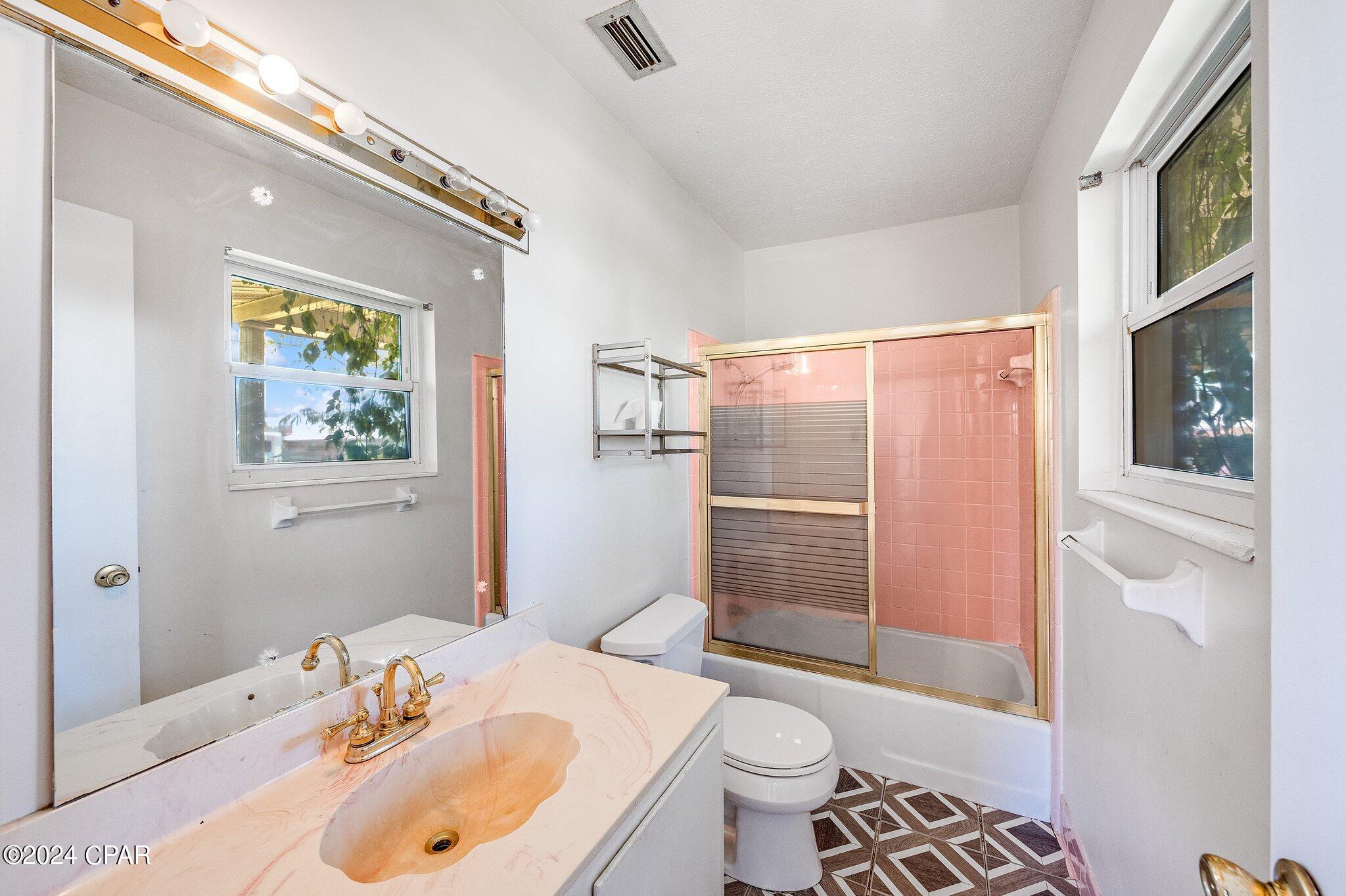 Kendrick Manor - Residential