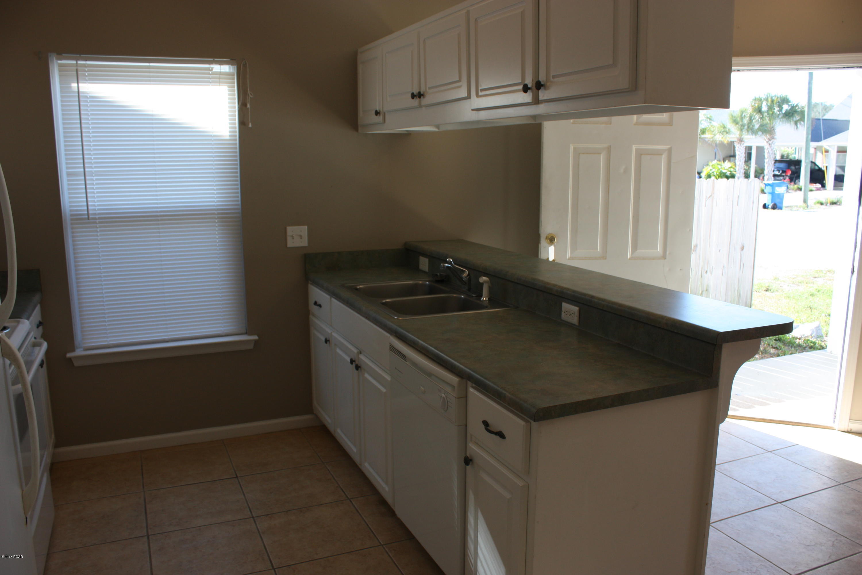 Holiday Beach Unit 8 - Residential Lease