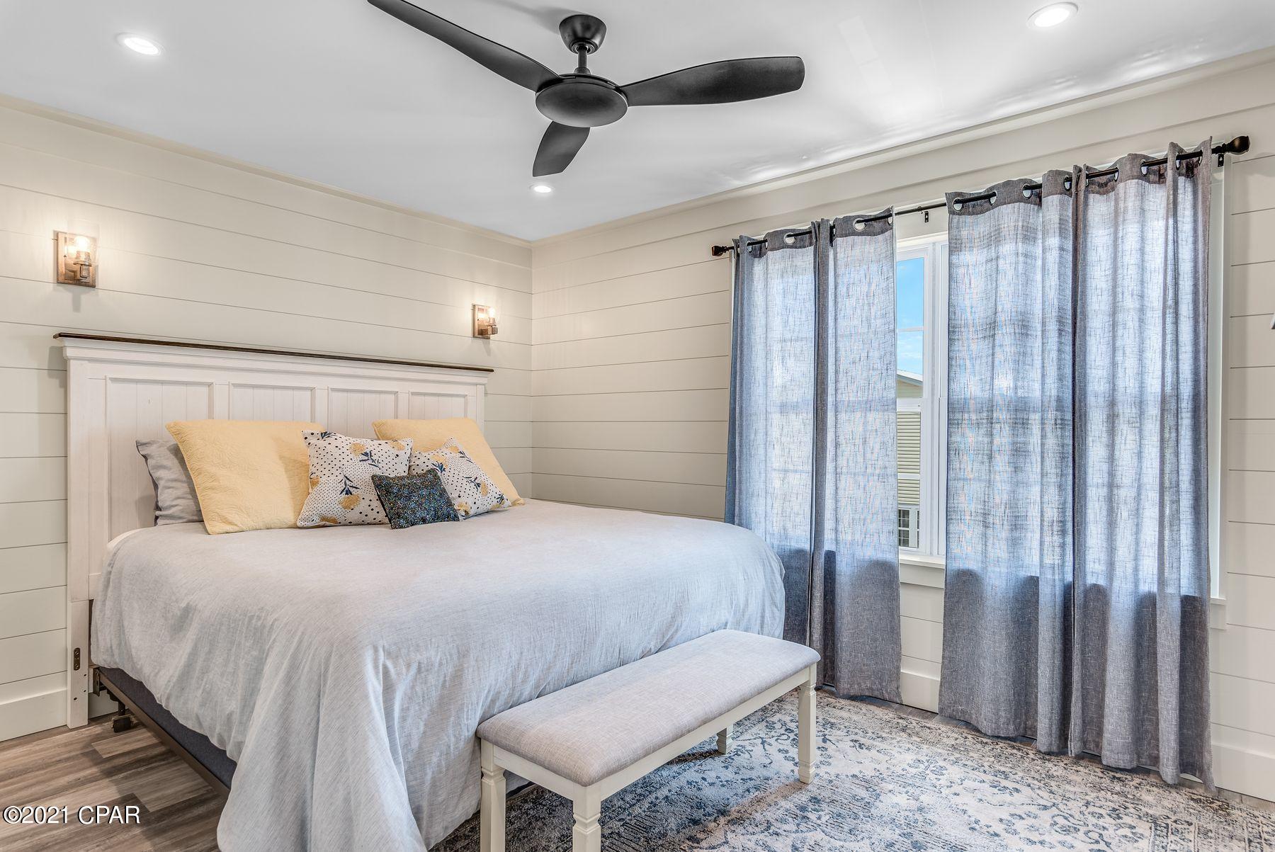 Shoreline Townhouses - Residential