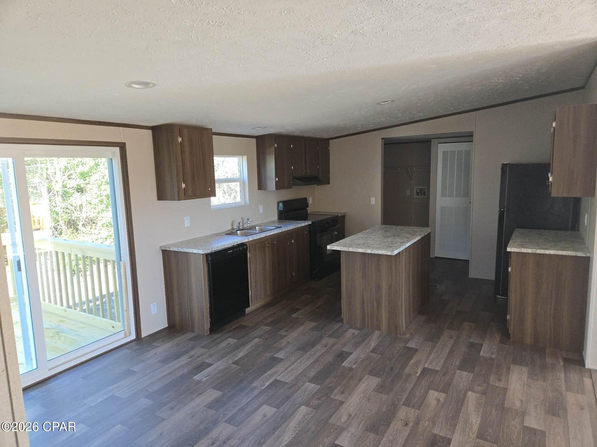 Lane Mobile Home Est U-1 - Residential