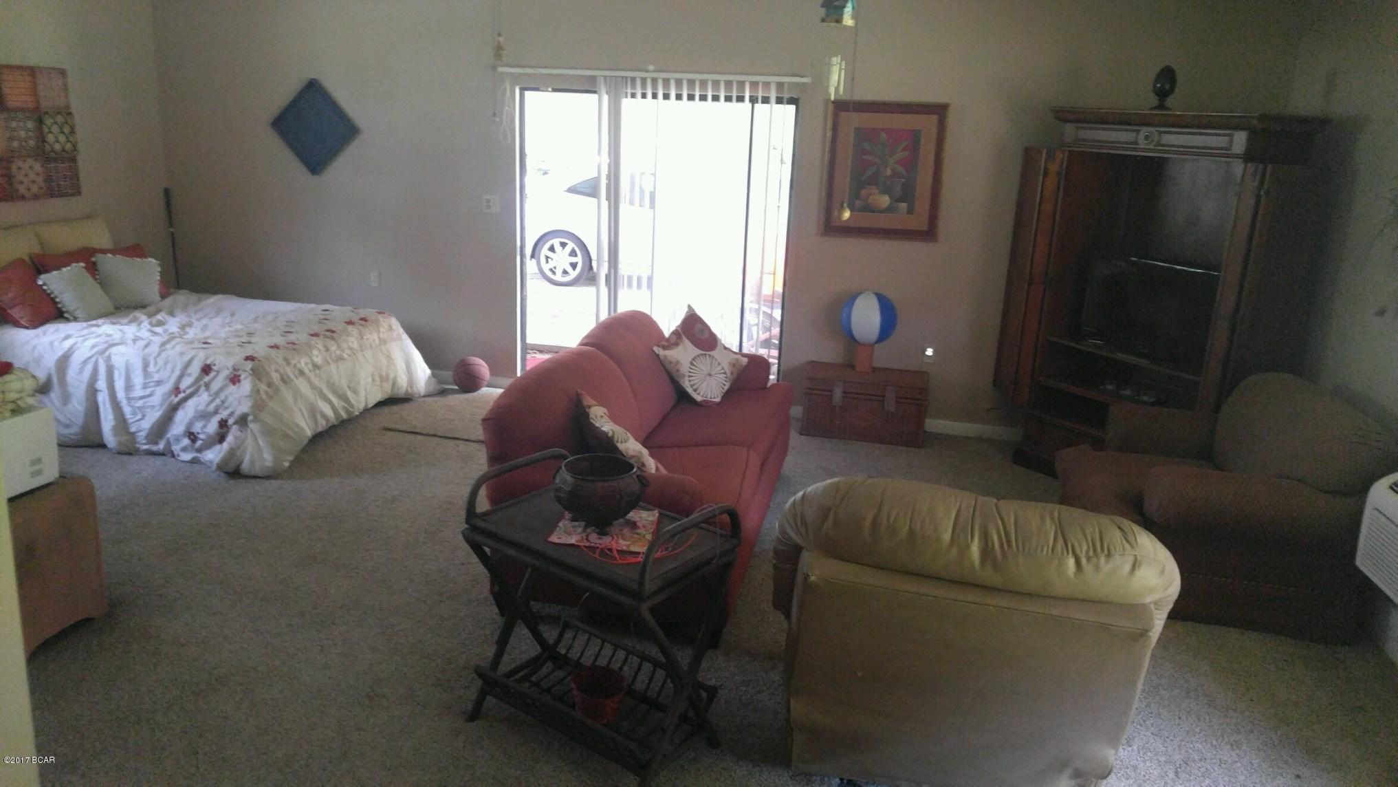 Pines 5th Add - Residential