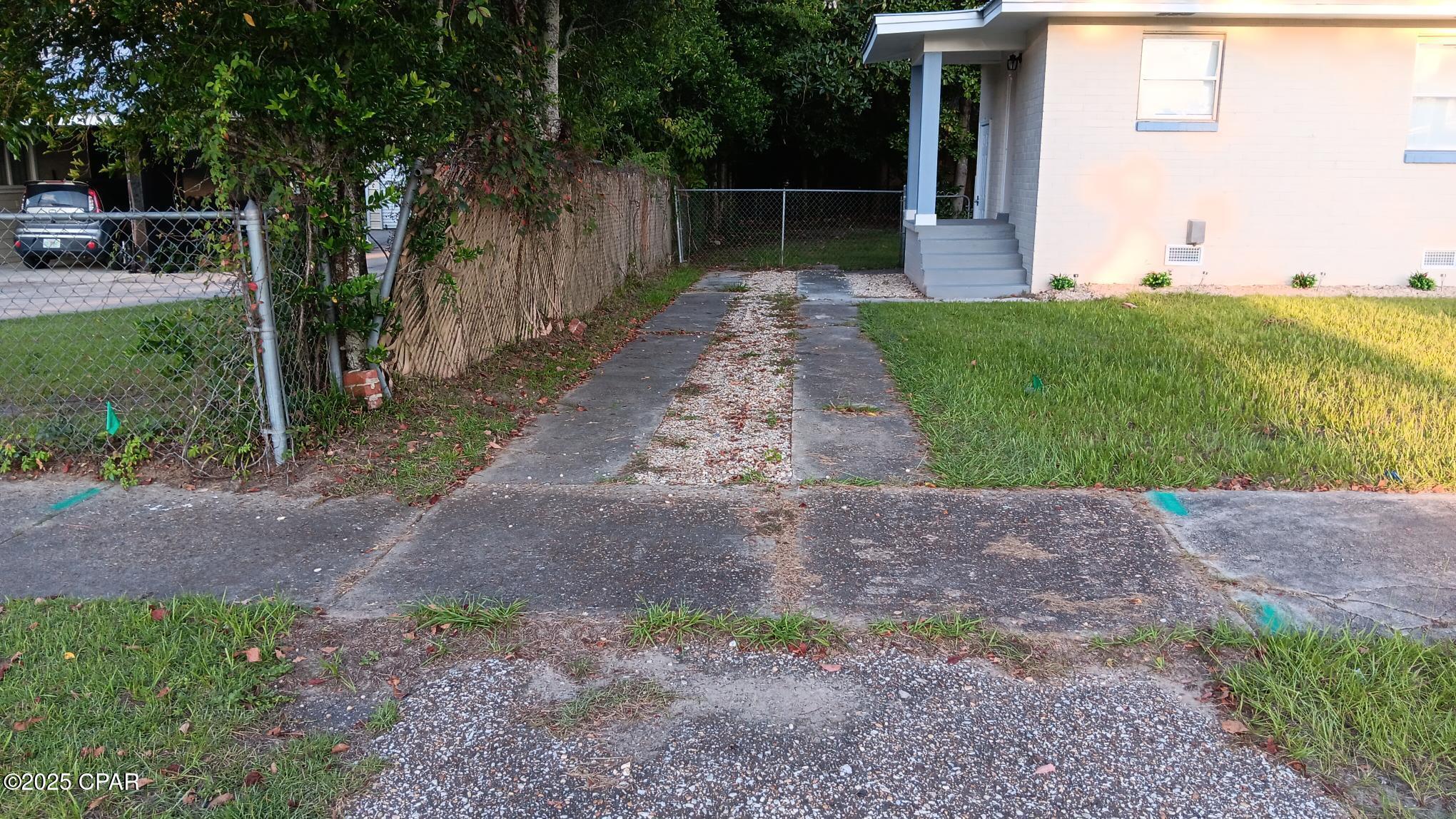 [No Recorded Subdiv] - Residential