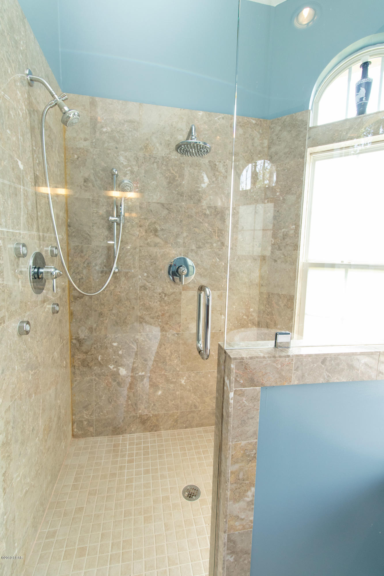 Colony Club - Residential