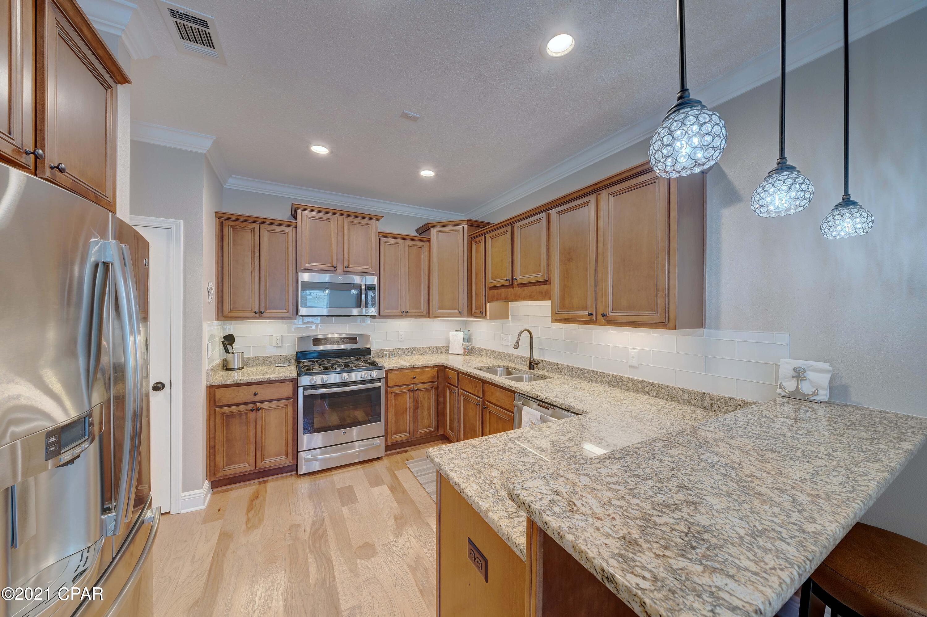 Magnolia Bay Club - Residential