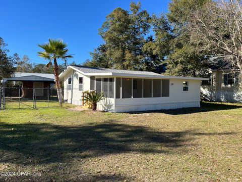 A home in Wewahitchka