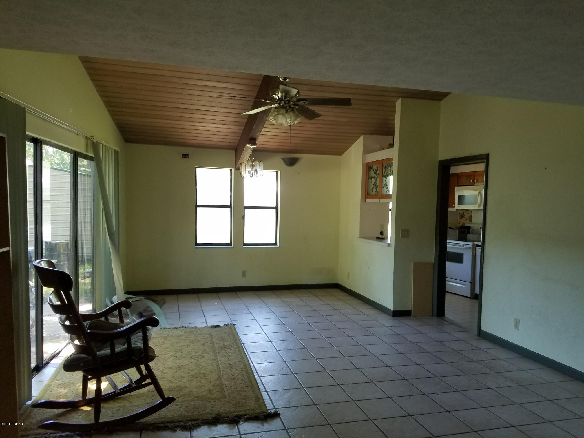 College Point 1st Add - Residential