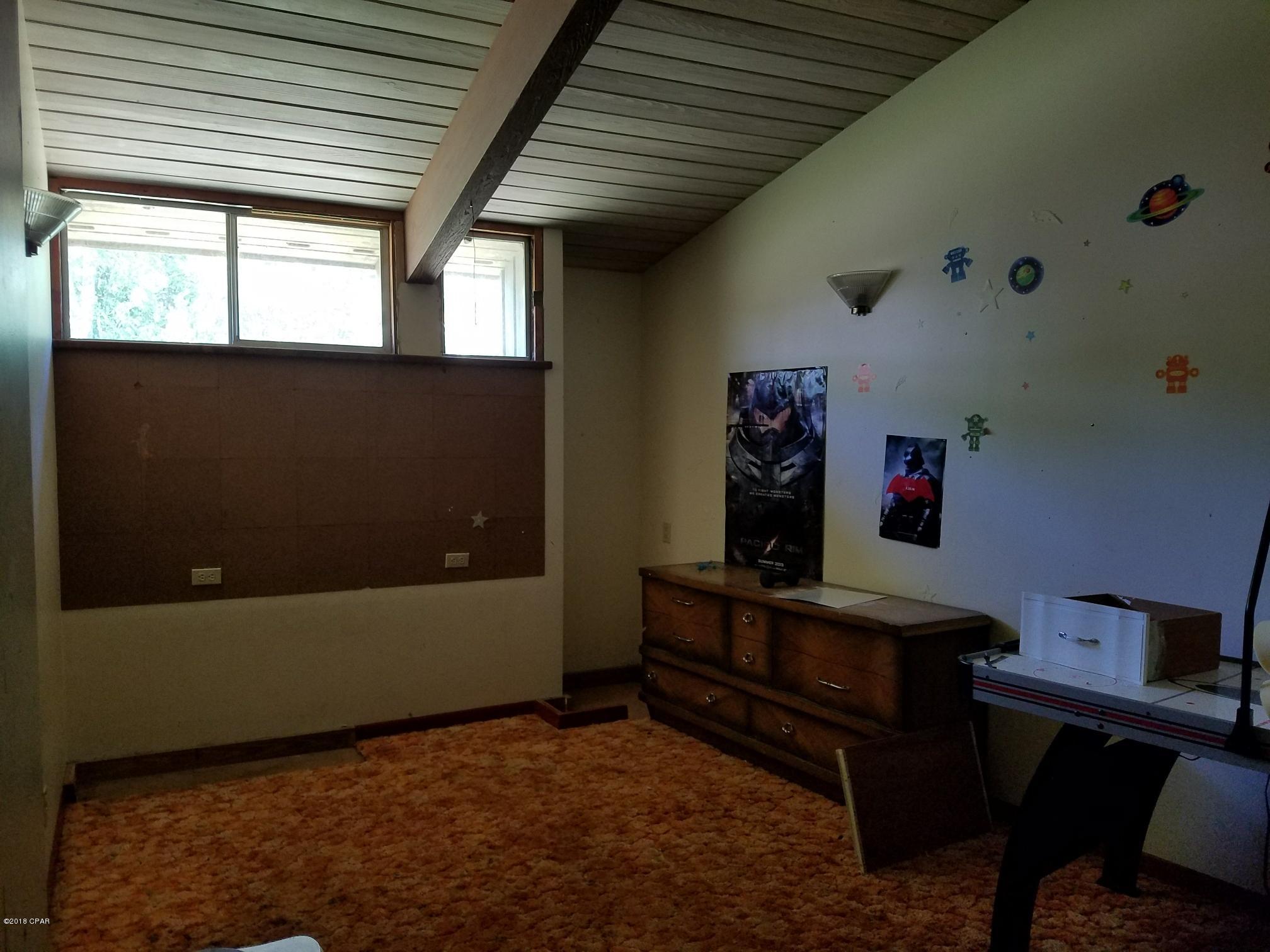 College Point 1st Add - Residential