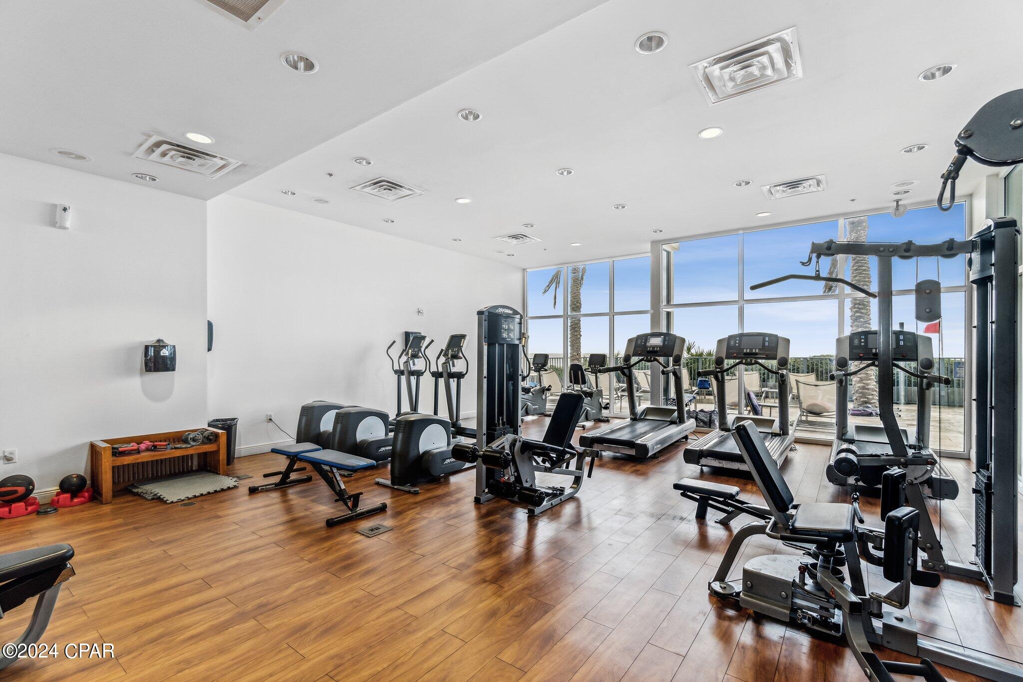 Sterling Breeze - Residential