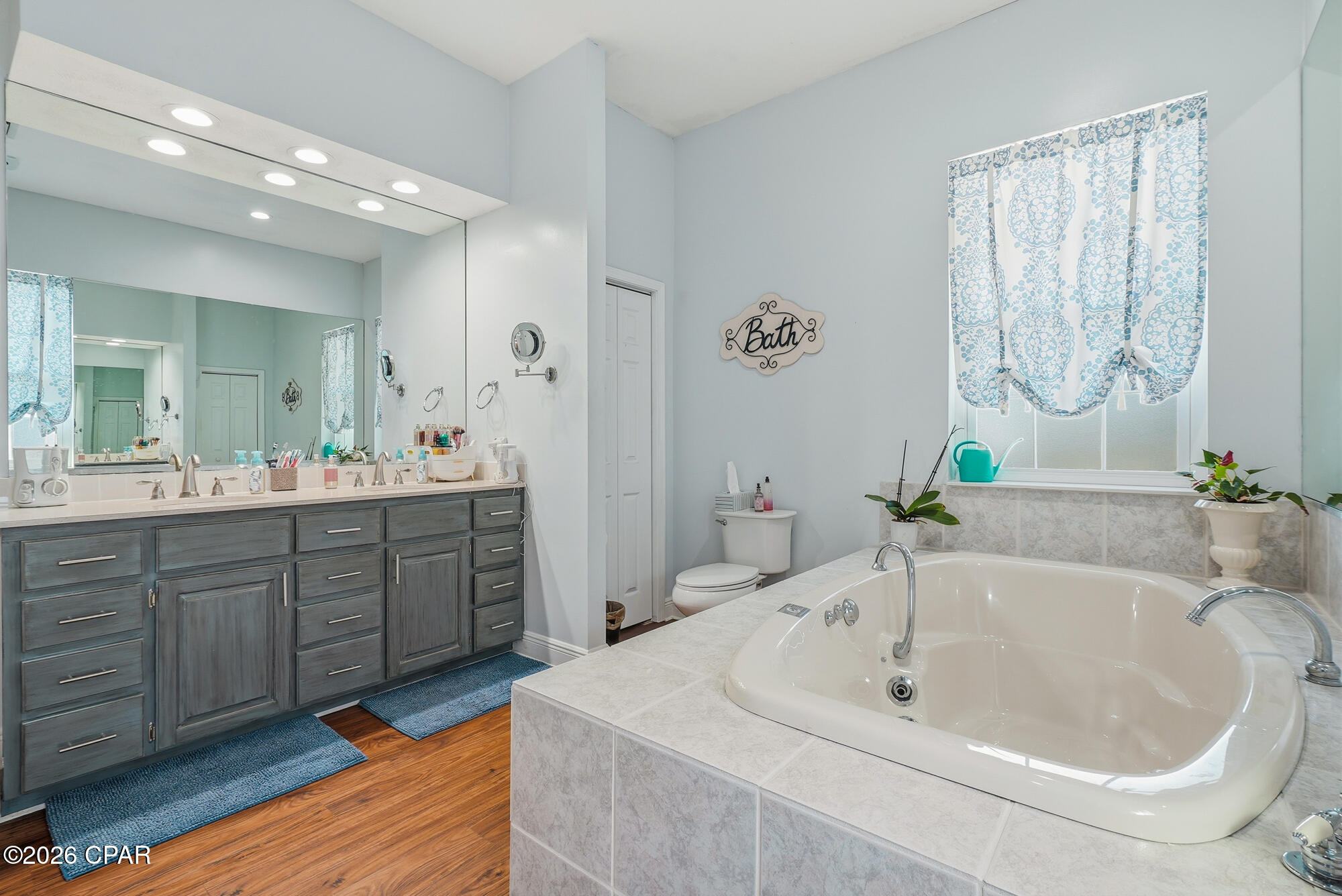 Creek Hollow Estates Unit - Residential