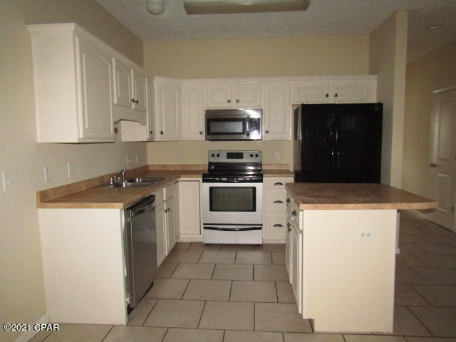 [No Recorded Subdiv] - Residential Lease