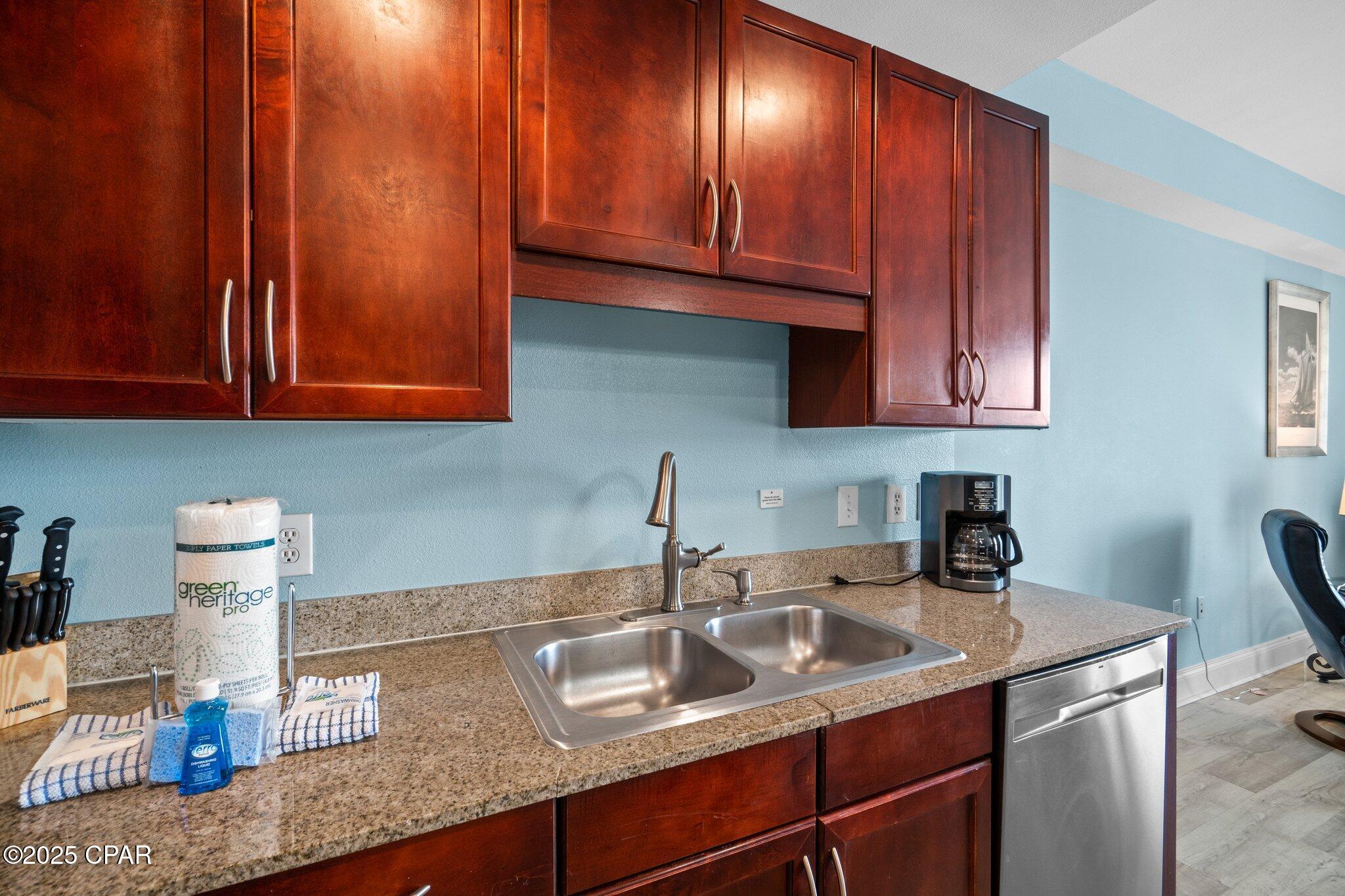 Laketown Wharf - Residential