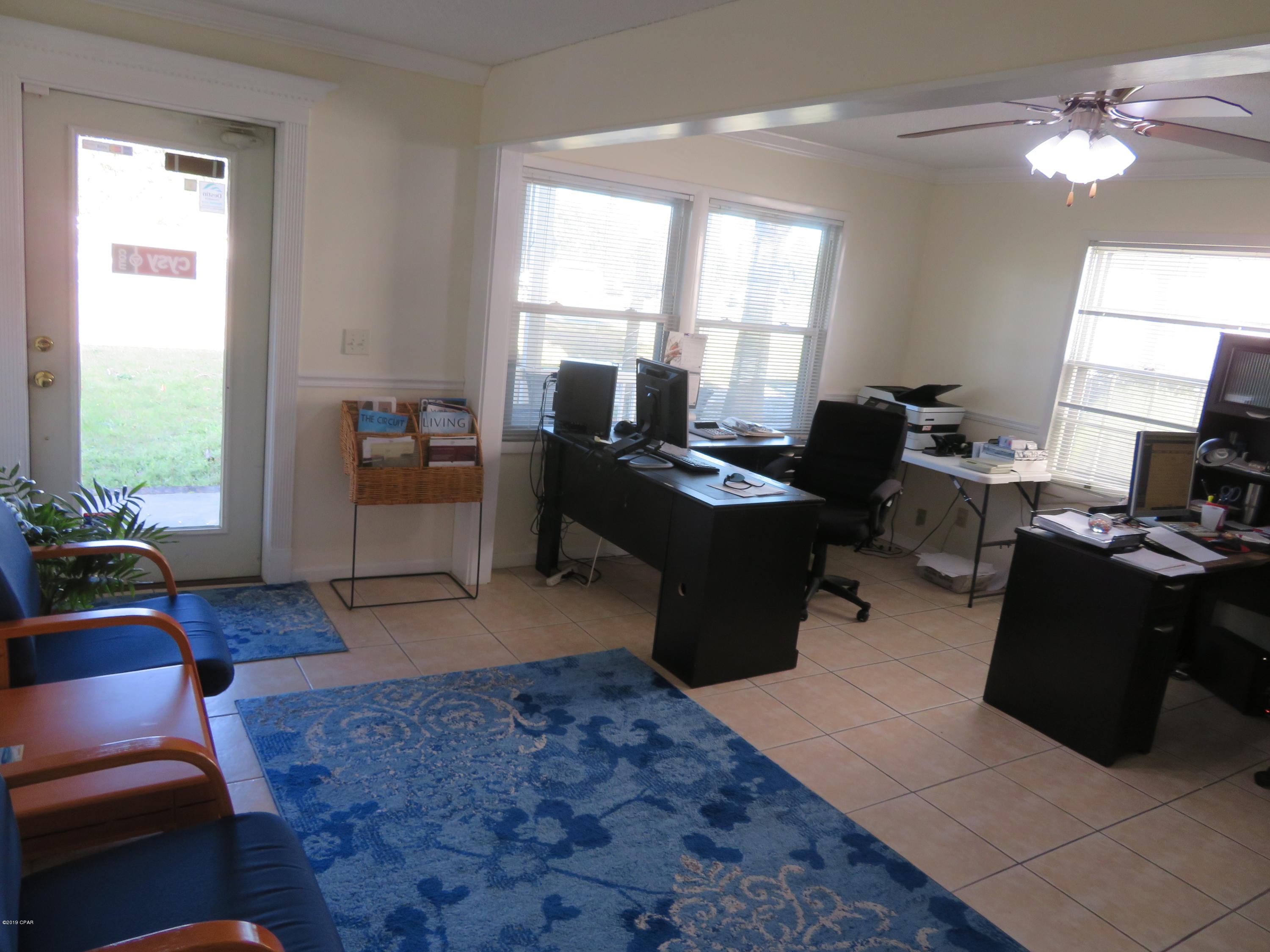 Laguna Beach Estates 8th Add - Commercial Lease