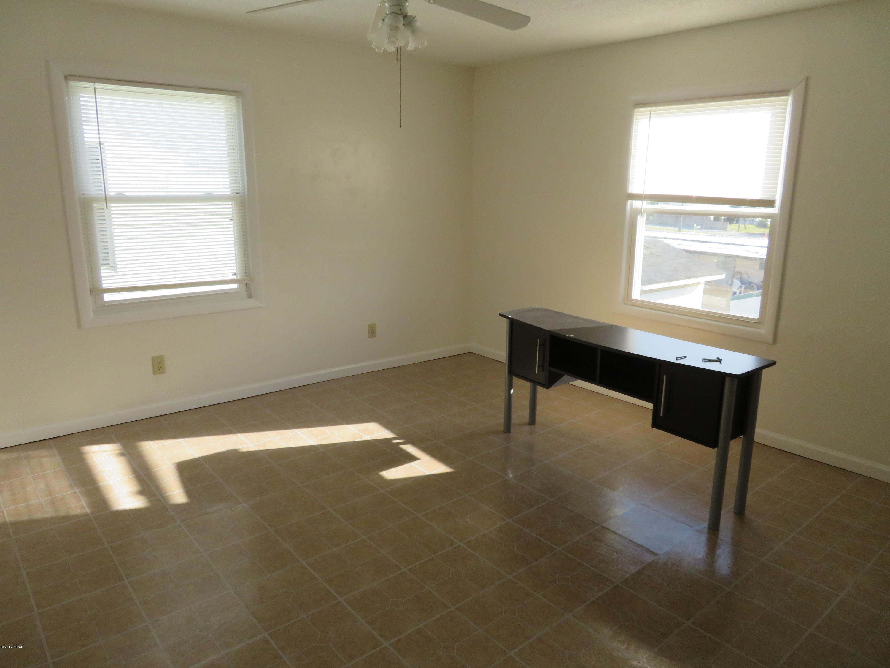 Laguna Beach Estates 8th Add - Commercial Lease
