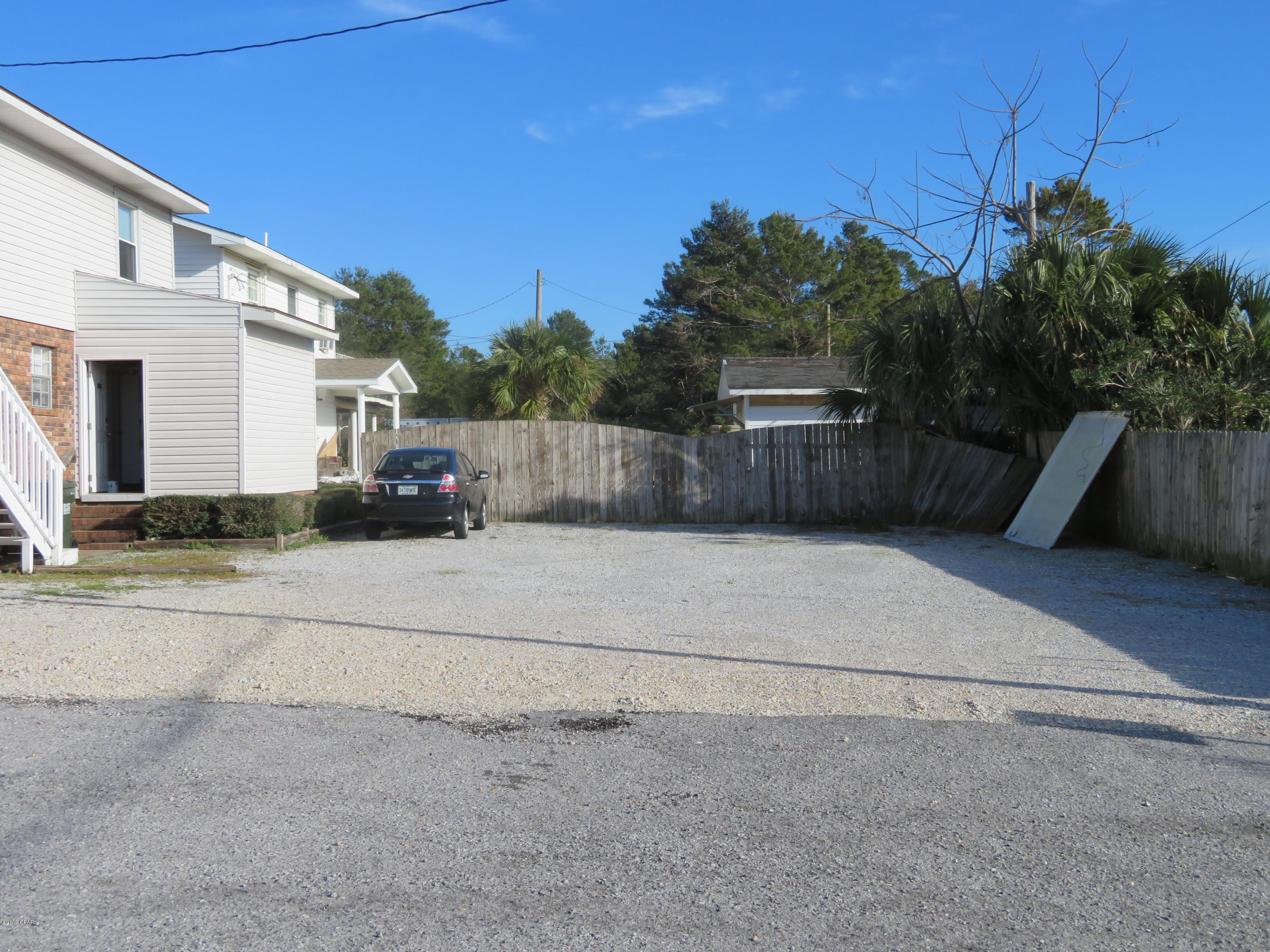 Laguna Beach Estates 8th Add - Commercial Lease