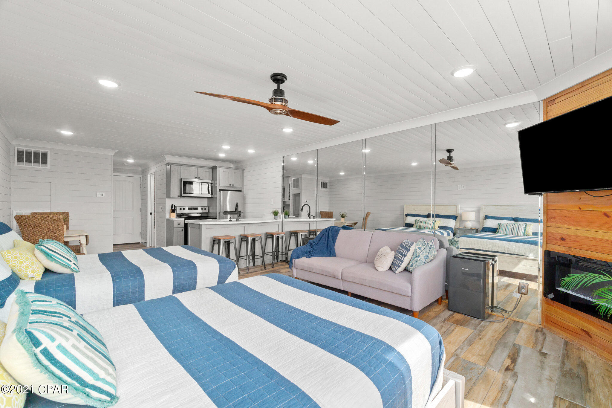 Top Of The Gulf Condo. - Residential