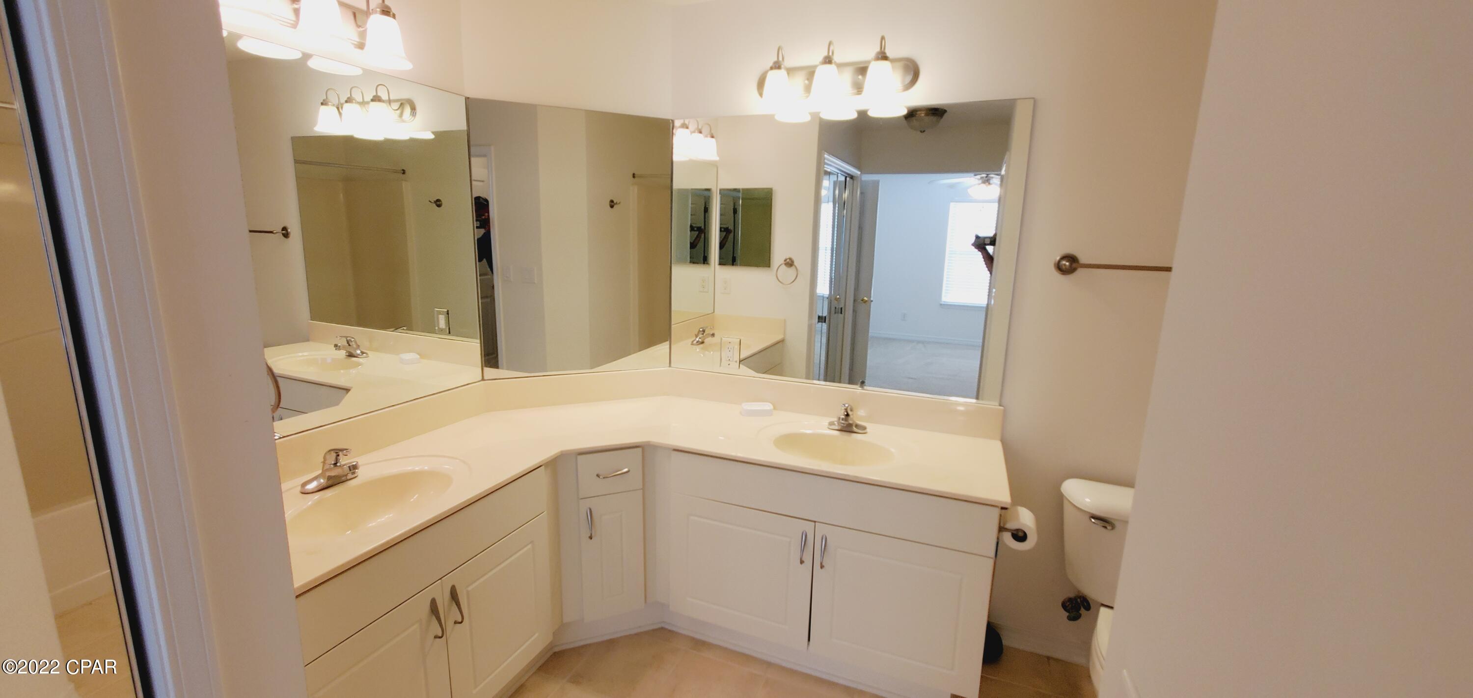 Hammocks Phase VII - Residential Lease