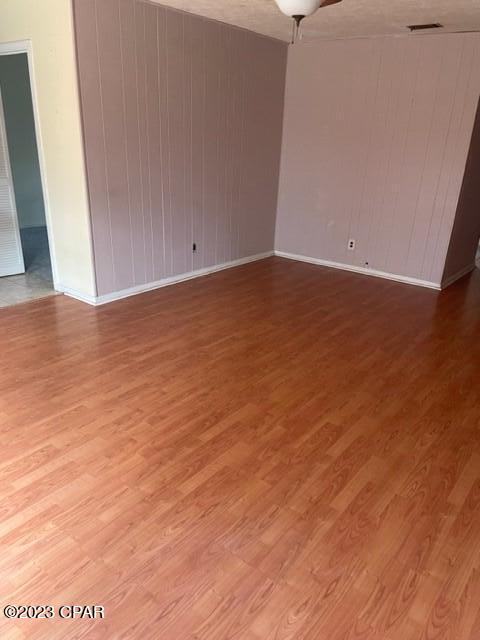 Diamond Head-Lakeside - Residential