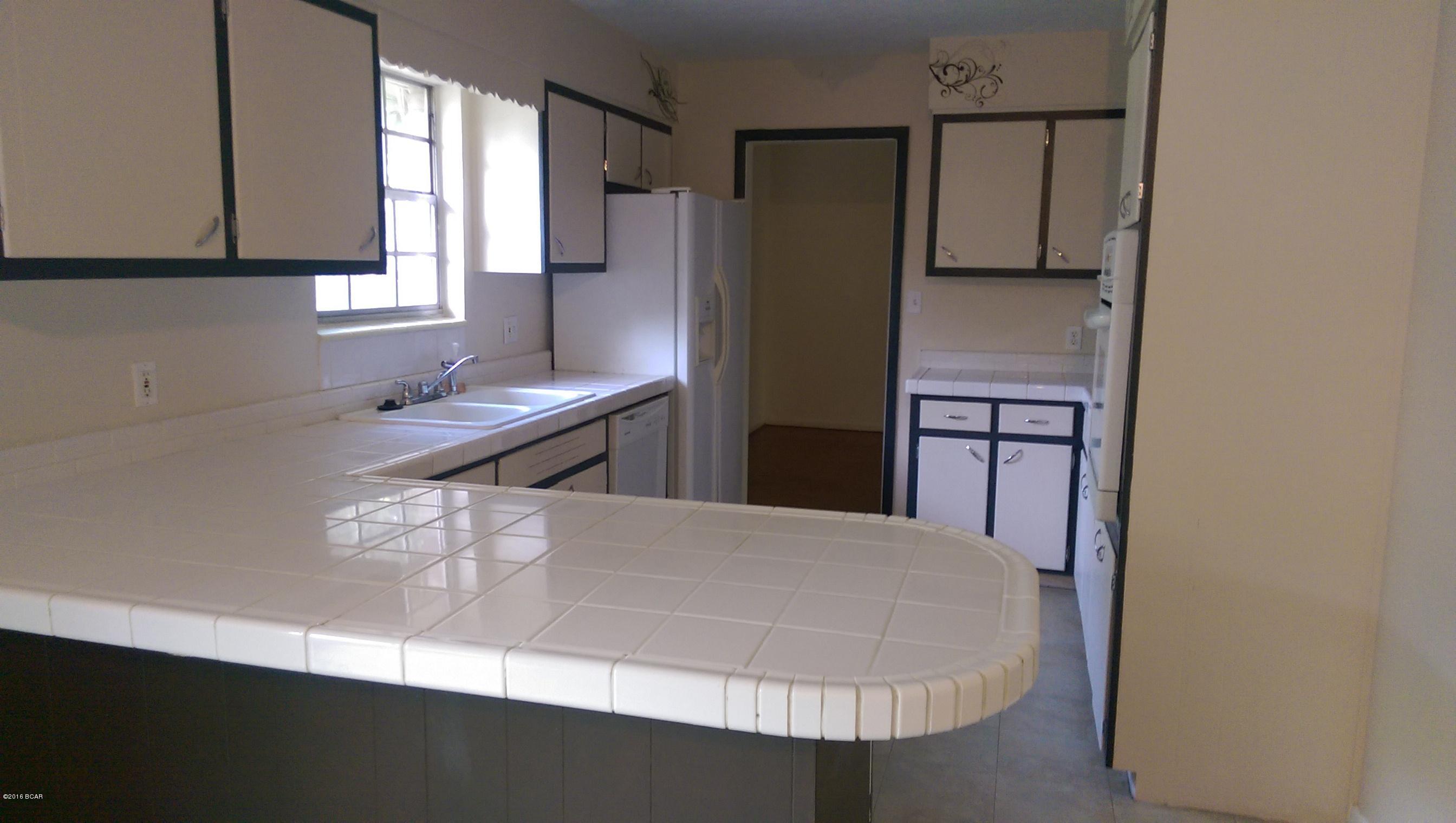 Lannie Rowe Lake Estates U-10 - Residential Lease