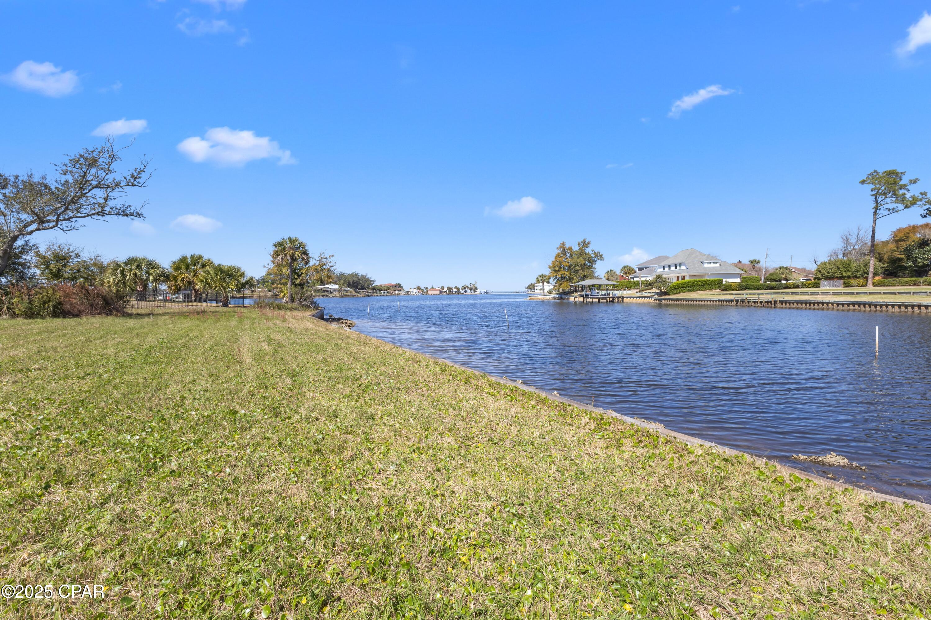 [No Recorded Subdiv] - Land