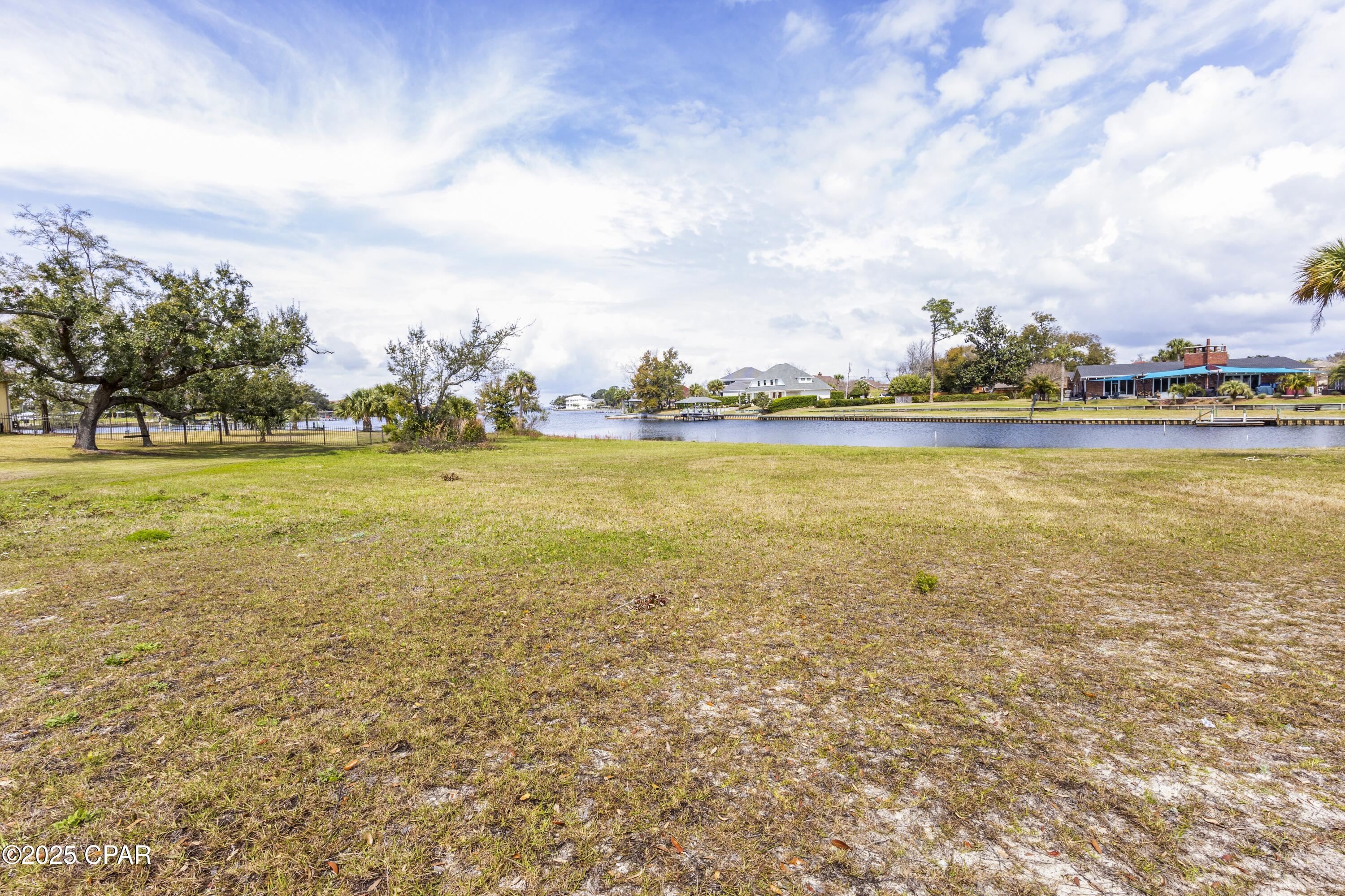 [No Recorded Subdiv] - Land