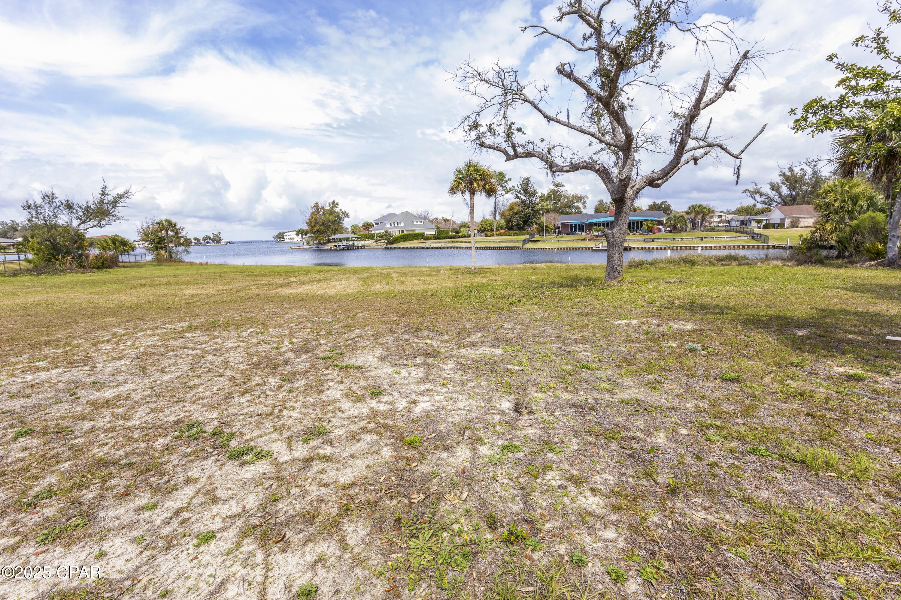 [No Recorded Subdiv] - Land